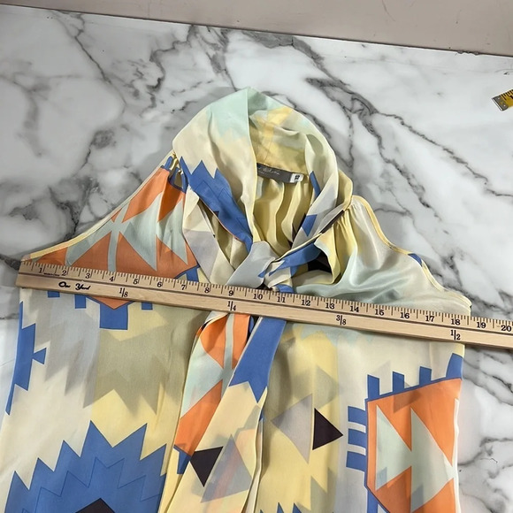 Hunter Dixon Yellow Sleeveless Blouse Womens XS Tie Neckline Button Front Silk - Picture 6 of 9